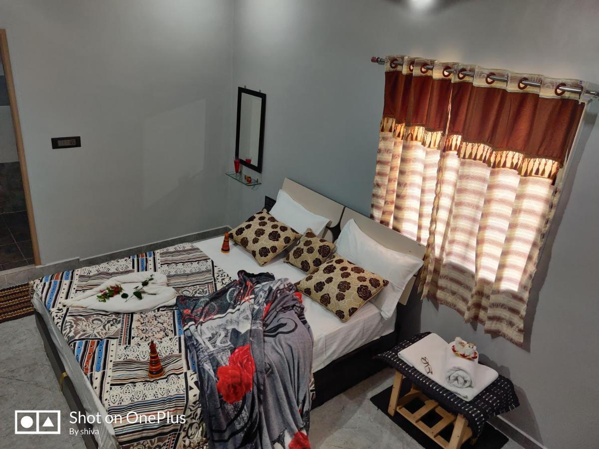 Lee Homestay Hampi Extérieur photo